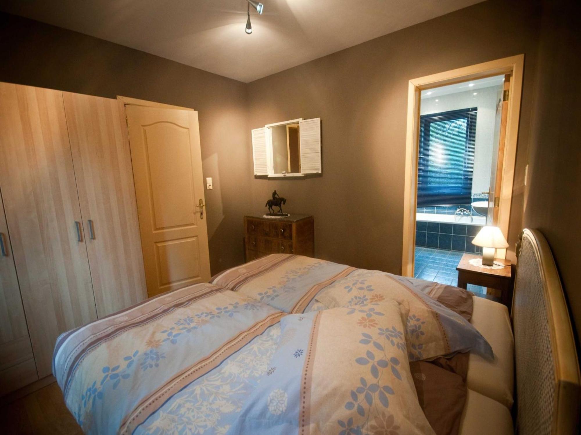 Modern Holiday Home In Stavelot With Fireplace ภายนอก รูปภาพ