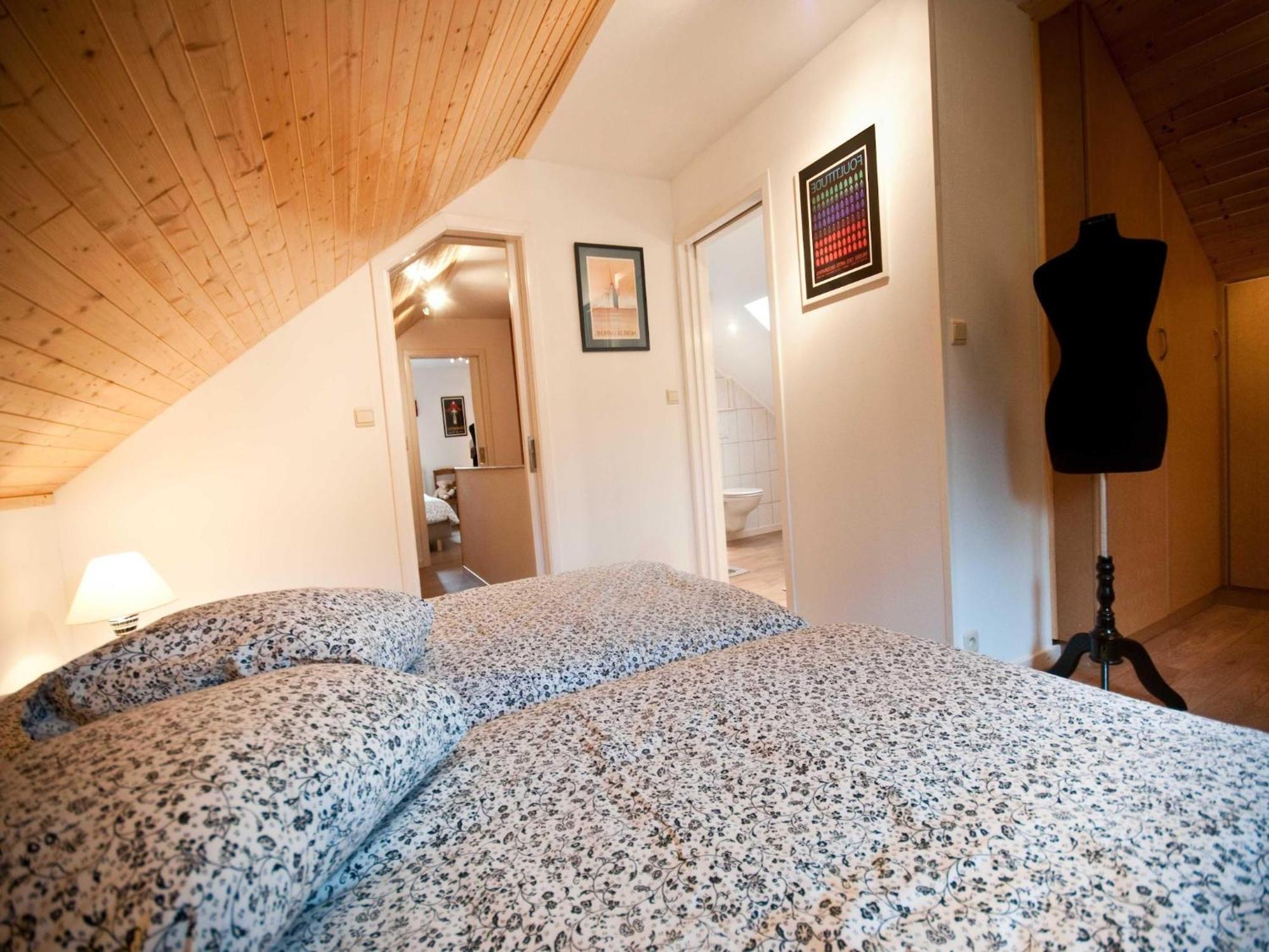 Modern Holiday Home In Stavelot With Fireplace ภายนอก รูปภาพ