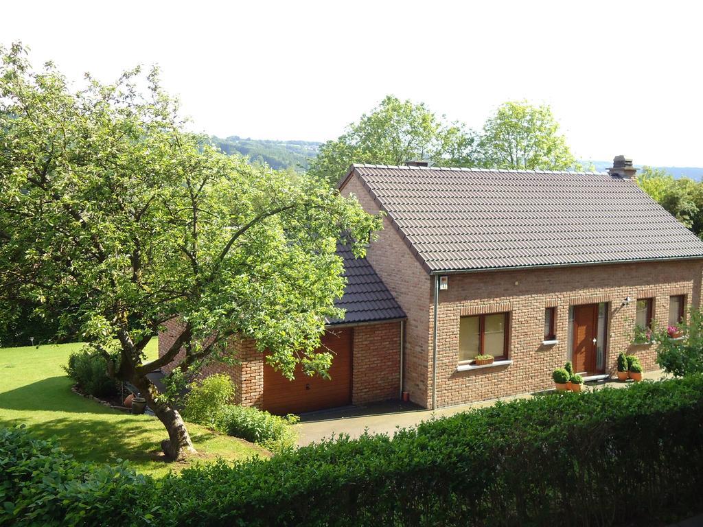 Modern Holiday Home In Stavelot With Fireplace ภายนอก รูปภาพ
