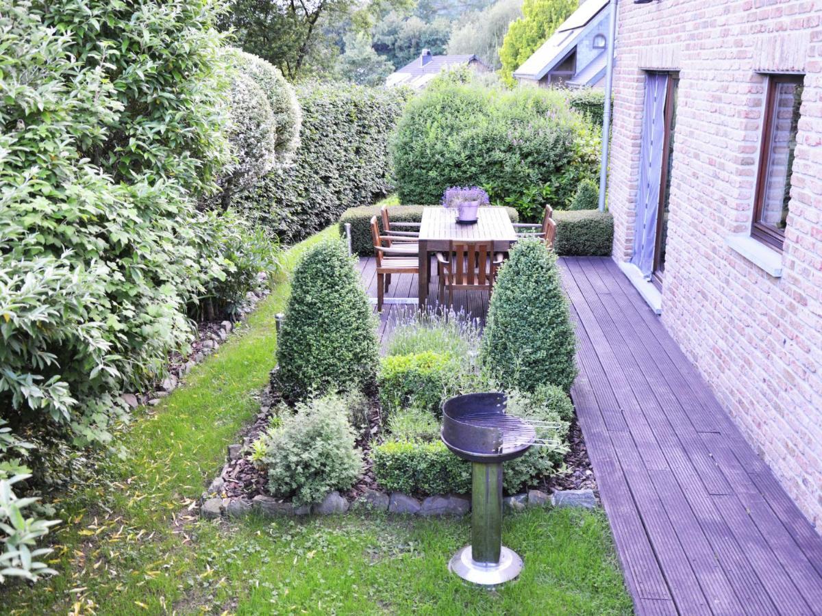 Modern Holiday Home In Stavelot With Fireplace ภายนอก รูปภาพ