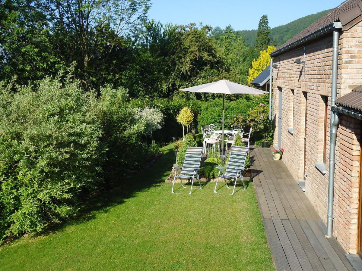 Modern Holiday Home In Stavelot With Fireplace ภายนอก รูปภาพ