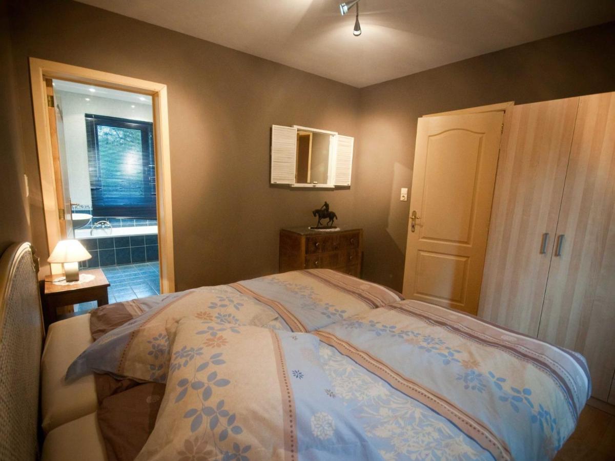Modern Holiday Home In Stavelot With Fireplace ภายนอก รูปภาพ